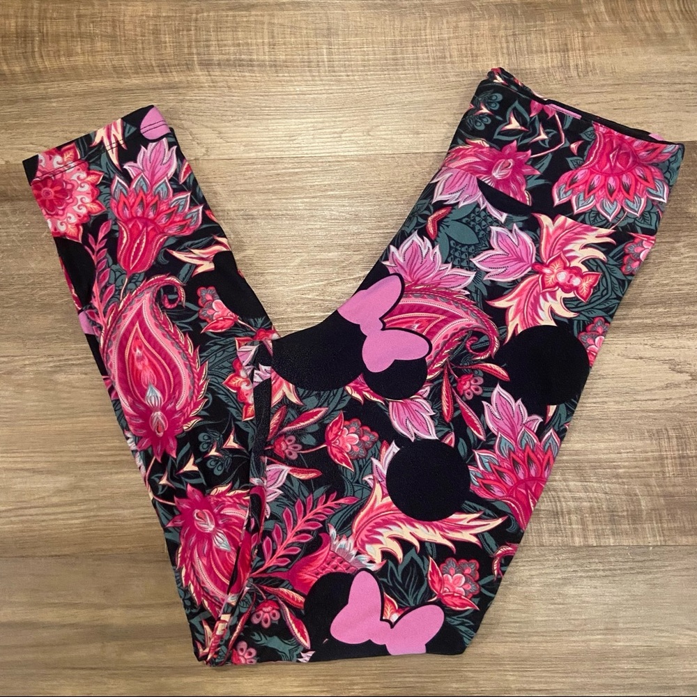 Lularoe pink paisley Disney leggings